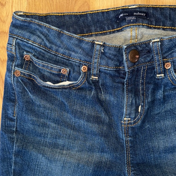 GAP Factory Classic Blue Jean Shorts - Picture 4 of 6